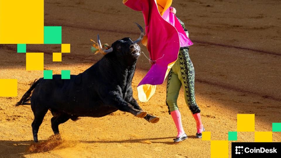 Bitcoin Tops $113K, SOL, ADA, ETH Jump as US–China Trade Progress Lifts Risk Appetite