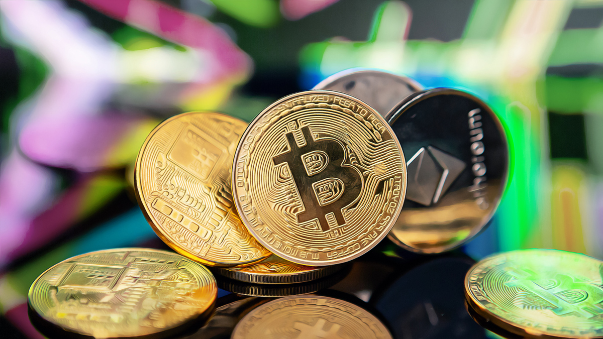 Bitcoin`s value decreased due to uncertainties and macroeconomic pressures. Spot ETF inflows are overshadowed by global financial concerns. Continue Reading: Market Volatility Pressures Bitcoin’s Value The post Market Volatility Pressures Bitcoin’s Value appeared first on COINTURK NEWS .