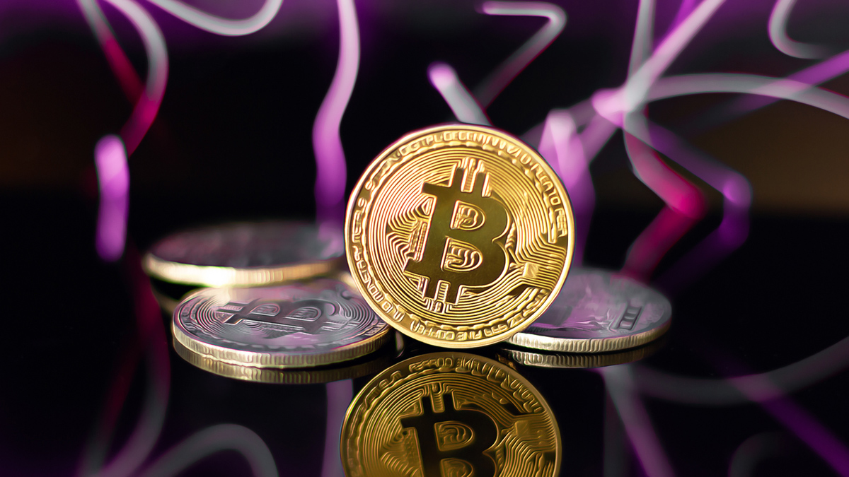 Omid Malekan Highlights Overlooked Issues in Bitcoin Price Drop